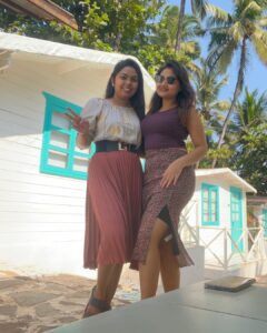 Priyanka Nalkari Instagram - #goadiaries #poser #actress #friendship #friends #nalkarpriyanka #roja #yoursrojaforever #stylish #goa #instadaily #instagram #instafashion
