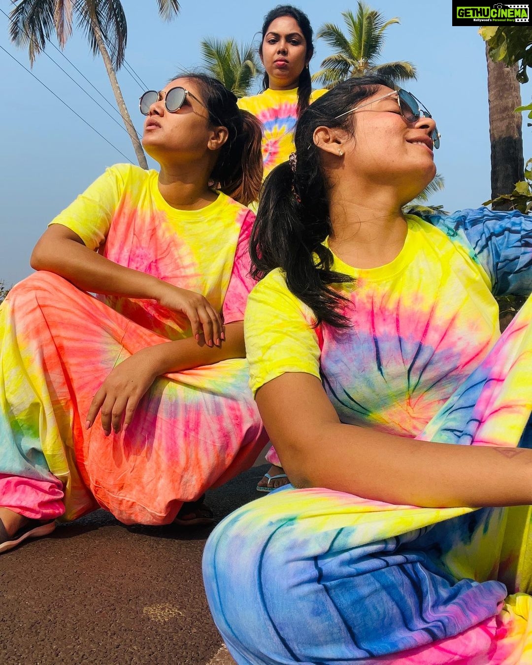 Priyanka Nalkari Instagram - #colourcolourcolourlovers #coconuttreeroadgoa #colours #girlspower #friendship #m
