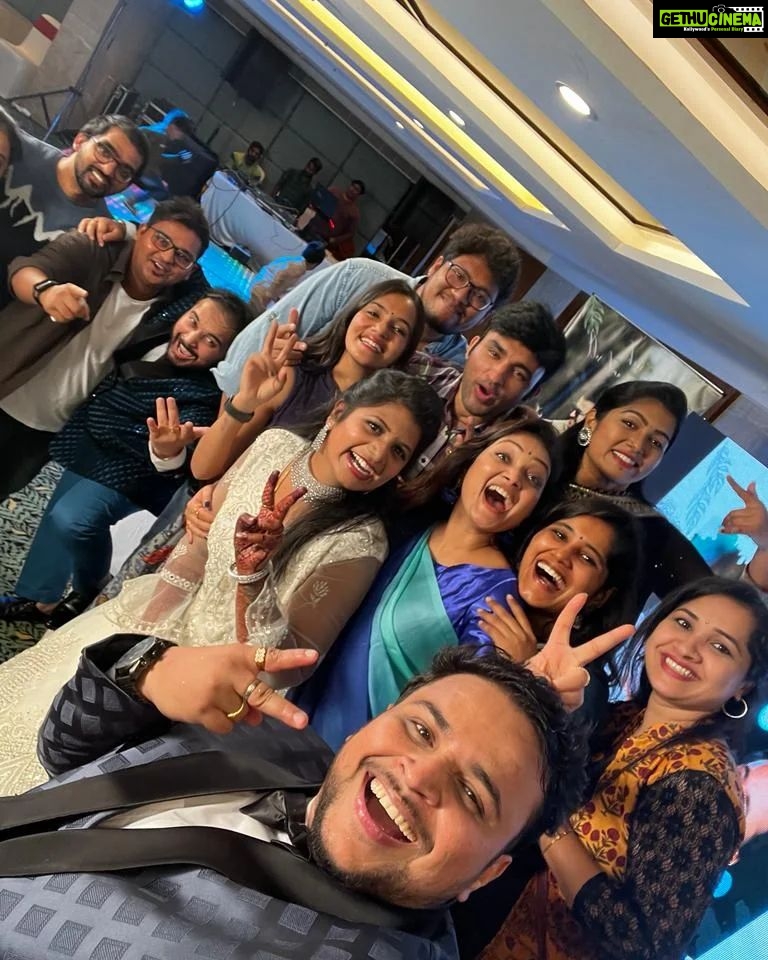 Priyanka Nalkari Instagram - #friendsforlife #strongpeople #friendsgroup #smilestogether #hyderabad #pictureperfect #fanslove #roja #actors #actresses #reception #dance #fun #joy #happiness