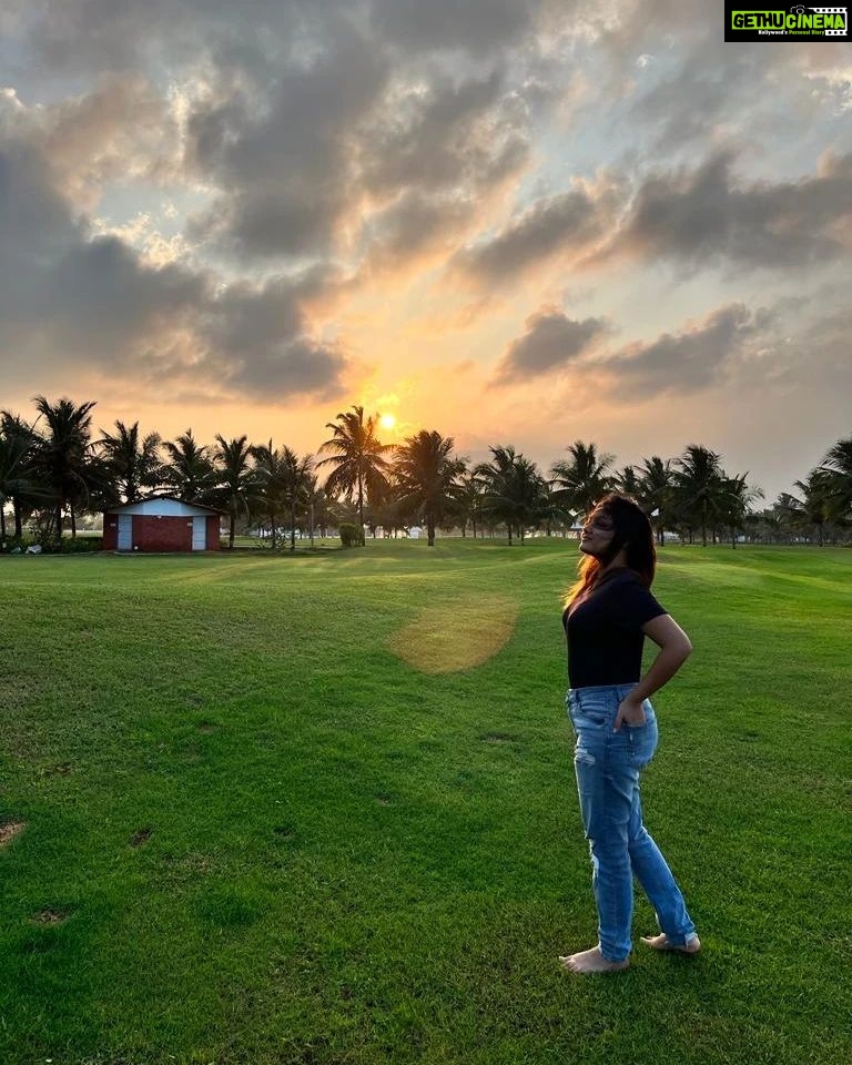 Priyanka Nalkari Instagram - #caption this