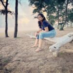 Priyanka Nalkari Instagram - #peace #beach #beachview #bluesky #memyself #lovemyself #stronglady #positivity #mandatorypic #chennairoja #mahabalipuram #chennai #tamilnadu #missing #yoursrojaforever #nalkarpriyanka #priyankanalkari #roja #actresslife #hyderabadigirl #teluguponnu #tamilmakkalefavourite #instalove #instamood #instagram #instadaily