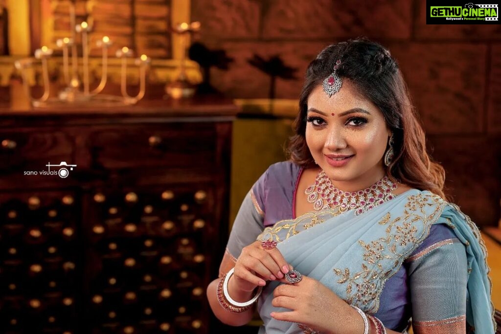 Priyanka Nalkari Instagram - Beautiful clicks♥️ Photography : @sano_visuals Retouch : @harry_dane_retouch Mua @profile_makeover Costume @akshaya_meenakshi_kanchipuram