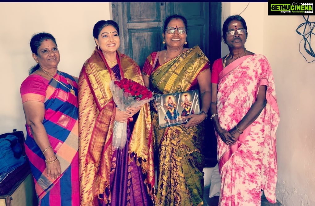 Priyanka Nalkari Instagram - #soproudtobeawoman #happywomensday #fanslove #roses #amman #blessings #happymoment #seetharamanshootingspot #strongladies #instagood #insta #inatagram #instamood #instalove #instaphoto