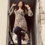 Priyanka Nalkari Instagram - #mandatorypic #friendsplace #hyderabad #instadaily #instagram #instalike #seetha #roja #priyanka