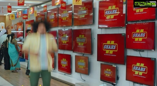 Pugazh Instagram - Indha Diwali, Kondattam starts early with Shahs Electronics! Mindblowing offers, irresistible EMIs and exciting cashback - Idha Comedy Illa, Idhu Thaan Real Deal 😎 @shahs_theelectronicssuperstore