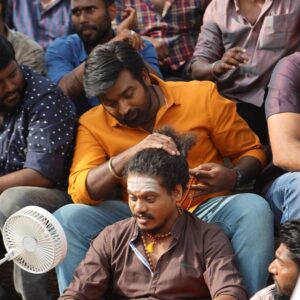 Pugazh Instagram - டிசம்பர் 2, திரையில் DSP திரைப்படம் வர உள்ளது... நாளை டிரைலர் மற்றும் பாடல் வெளியீட்டு விழா நடைபெற உள்ளது... மக்கள் செல்வன் @actorvijaysethupathi உடனான இந்த பயணத்தை எப்போதும் மறக்க முடியாது... இந்த வாய்ப்பை எனக்கு அளித்த பொன்ராம் சாருக்கு @ponramvvs மிகப்பெரிய நன்றி... ரசிகனை நேசிக்கும் தலைவனை, ஒரு ரசிகனாகவே உடனிருந்து பார்த்ததில் மகிழ்ச்சி... என் உயர்வுக்கு ஏணியாய் இருந்து எனக்கு ஆதரவு அளித்து வரும் என்னுயிர் ரசிகர்களுக்கும் எனது நன்றியை தெரிவித்து கொள்கிறேன்...❤️