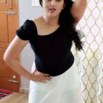Radhika Preeti Instagram – Ranu ranantundhi ..❤️‍🔥🔥🔥

#telugusongs #dancebeat #reelitfeelit #instareels #radhi #radhikapreethi #rp #dancelover