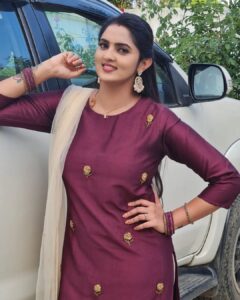Radhika Preeti Instagram - ❤❤
Accessories @methurna_collections ❤

#radhikapreethi #radhi #rp