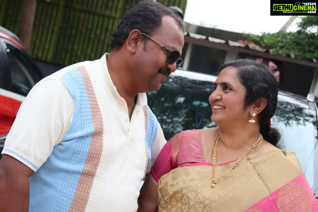 Radhika Preeti Instagram - Happpieee b'dy dadyyy❤️😘yu be the most bestest dad ,I love yu more den anything on this earth ❤️🌎 wt more can I ask God when he as blessed me with someone like you ❤️❤️stay blessed dadaa, n I promise yu dat I will always make you proud ❤️❤️😘😘 @arms.trong8409 ❤️🌎 The Terminal Hoskote