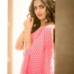 Radhika Preeti Instagram – 💗💗💗

Costumes – @ivalinmabia❤️
Photography – @camerasenthil❤️
Makeup – @jiyamakeupartistry❤️
Hair – @mani_stylist_❤️
Shoot organised by @rrajeshananda❤️ Chennai, India