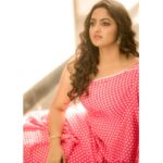 Radhika Preeti Instagram - I love yu all❤️❤️ Costumes - @ivalinmabia ❤️ Photography - @camerasenthil❤️ Makeup - @jiyamakeupartistry❤️ Hair - @mani_stylist_❤️ Shoot organised by @rrajeshananda❤️❤️ #radhikapreethi #radhi #rp #sareelove #photoshoot Chennai, India
