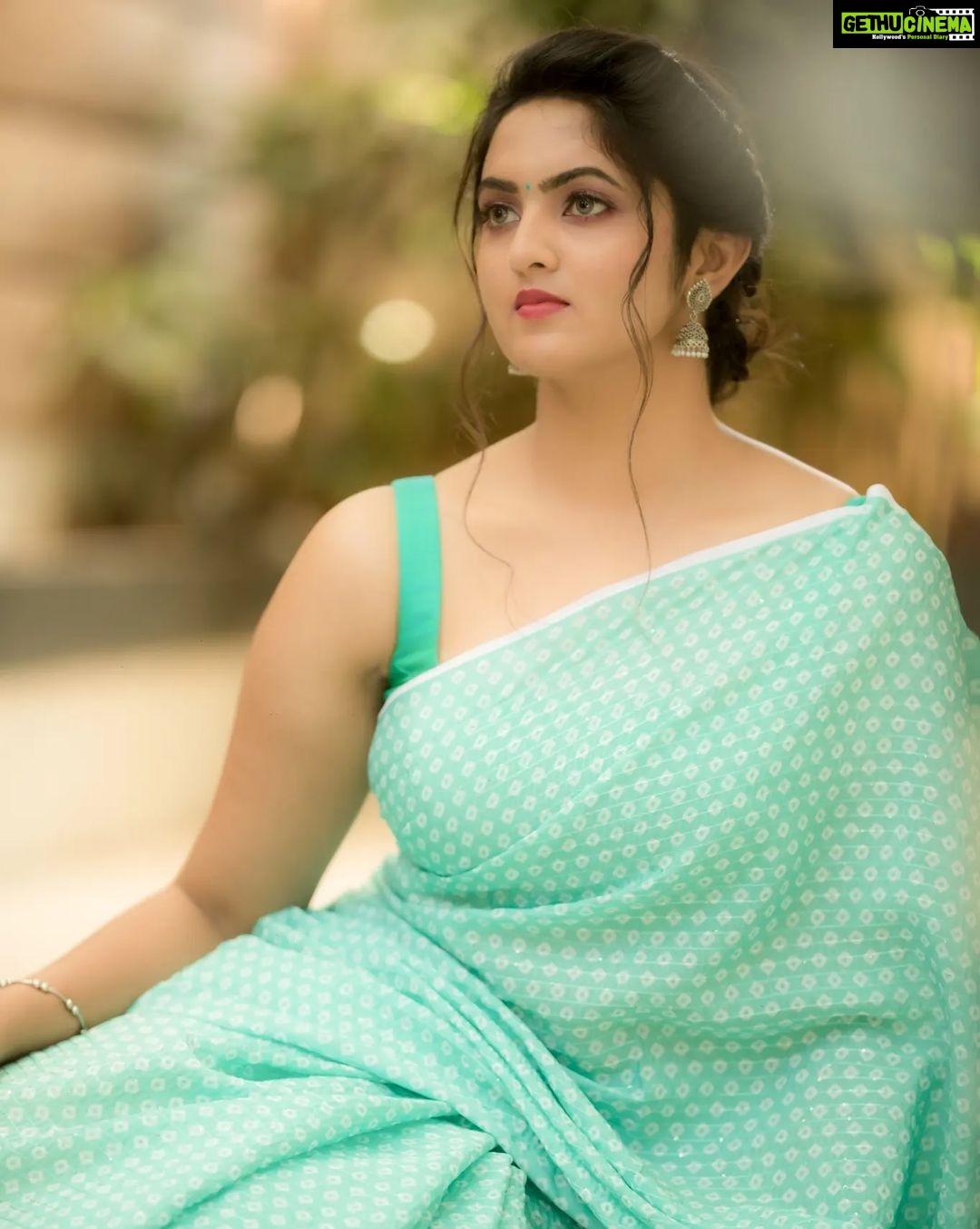 Radhika Preeti - 29.1K Likes - She got back to the life she was meant for💫💙
Artist - @iamradhikapreethi
Costumes - @ivalinmabia
Photography - @camerasenthil
Makeup - @jiyamakeupartistry
Hair - @mani_stylist_
Shoot organised by @rrajeshananda
#radhikapreethi #radhi #photoshoot #rp