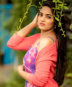 Radhika Preeti Instagram - ❤️❤️‍🔥❤️ Photography - @camerasenthil❤️ Makeup - @deepi_makeupartistry❤️ Hair - @jeevi_makeup_artistry❤️ Shoot organised by @rrajeshananda❤️ #radhikapreethi #radhi #rp #photoshoot #favpep Chennai, India