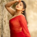 Radhika Preeti Instagram – When She’s left to run wild ,

She will always return..❤️

Costumes – @ivalinmabia❤️
Photography – @camerasenthil❤️
Makeup – @deepi_makeupartistry❤️
Hair – @jeevi_makeup_artistry❤️
Shoot organised by @rrajeshananda❤️

#radhikapreethi #radhi #rp #saree #redlove #redsaree Chennai, India