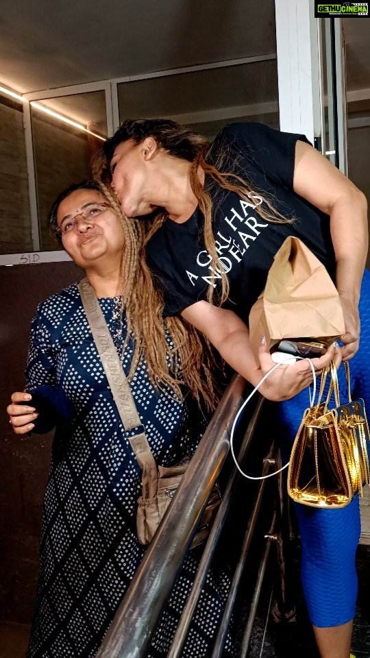 Rakhi Sawant Instagram - @rakhisawant2511 I Miss You Mom🤗🤗🤗 . . . . . #rakhisawant #missyou #mom #missyoumom #sadmoment #instareels #reelsinstagram #reelsvideo #viralreels #trendingreels #trendingreelsvideo #trending #trend #instatrends #durgeshvideographer