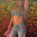 Rakhi Sawant Instagram - Dancing Queen @rakhisawant2511 🤩 🔥 . . Follow for more updates @filmymantramedia . . #rakhisawant #bollywood #filmymantra Mumbai, Maharashtra