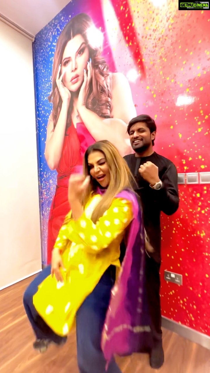 Rakhi Sawant Instagram - MashaaAllah for @rakhisawantacademy @rakhisawant2511 in Dubai Register now.. #starmansmile #rakhi #rakhisawant #rakhisawantacademy #dubai #acting #dancing #singing #talent #dubailife #dubaiinfluencer #dubaiinstagram #dxb #bollywood #ekthatiger #salmankhan #katrinakaif #bigboss #india Dubai, United Arab Emirates