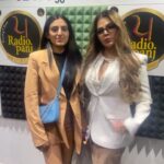 Rakhi Sawant Instagram - Lovely @rakhisawant2511 on @radiopanjonline ❤️ . . . . . #radiopanj #rakhisawant #bollywoodactress #soundoffiverivers #savitaarya Radio Panj