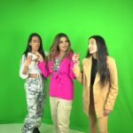 Rakhi Sawant Instagram - My Friend @rakhisawant2511 visits England 🏴󠁧󠁢󠁥󠁮󠁧󠁿 once again! And without a doubt enjoyed her visit. Thank you for all the Love Rakhi ji💗! Swipe for behind the scenes pic 😅 📸 @britasiatv Rakhi Ji Hair & Makeup by @parmsrai_hairandmua #rakhisawant #britasiatv #savitaarya #insta #bollywood BritAsia TV