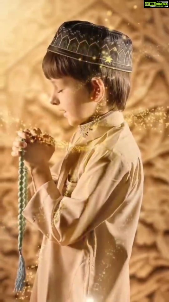 Rakhi Sawant Instagram - Ramadan Mubarak May God fullfill all your wishes in this month where you all will get what you request from Allah !! This month is also known As " Barkaton ka Maheena " so allah may give you all success in Life !! Voice - Rj Abbas Music - Farhan Ali waris Track - Noor E Khuda ( My name is Khan) #ramzan #ramzancomingsoon #ramadhankareem #fasting #fast #allah #worship #ibadat #god #rjabbas