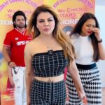 Rakhi Sawant Instagram – Part 2 , Liars Never Deserve Love, They Get Infidelity All Their Life💔
“JHOOTHA “
Featuring: @rakhisawant2511 & @asli_salmanshaikh
Singer : @officialaltamashfaridi
Lyrics: #shabab_ali
Music: @asiffaridi_official
Director: @beingmudassarkhan
D.O.P : @shawmanfilms
Production: @abbansalmusic
Producer: @abhey744
Co Producer: @sunsarashyna
Creative Producer: @sajidaliofficial
Executive Producer : @i_am_the_moin
Production Designer : @dpeshtunwal
Label: @abbansalmusic
Costume deginer- @kmundhe4442
#rakhisawant #salmanshaikh #mudassarkhan #newsong