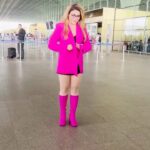 Rakhi Sawant Instagram – #watch: Rakhi Sawant recreates her iconic ‘Pardesiya’ song at the airport

@rakhisawant2511 

#RakhiSawant #rakhisawantfans #rakhisawantfanclub #rakhisawantdance #rakhisawanticonic #rakhisawantinstagram #dance #pardeshiya #MiddayEntertainment