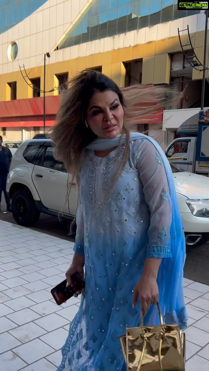 Rakhi Sawant Instagram - @rakhisawant2511 😍