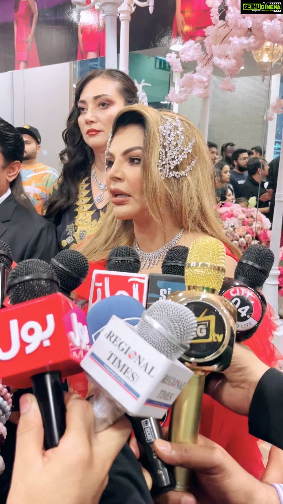 Rakhi Sawant Instagram - Rakhi sawant is always strong 🔥🔥❤️ #rakhisawant #dubai #strong #motivation #inspiration #instalike #reelindia #bollywood #india #daily #blessed #black