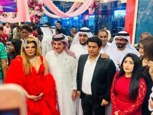 Rakhi Sawant Instagram - Rakhi Sawant and Some Local With Eman Umar In Dubai Night Event it’s a very nice Event in UAE 🇦🇪 #emanumar09 #instagram #instagramreels #facebook #facebookreels