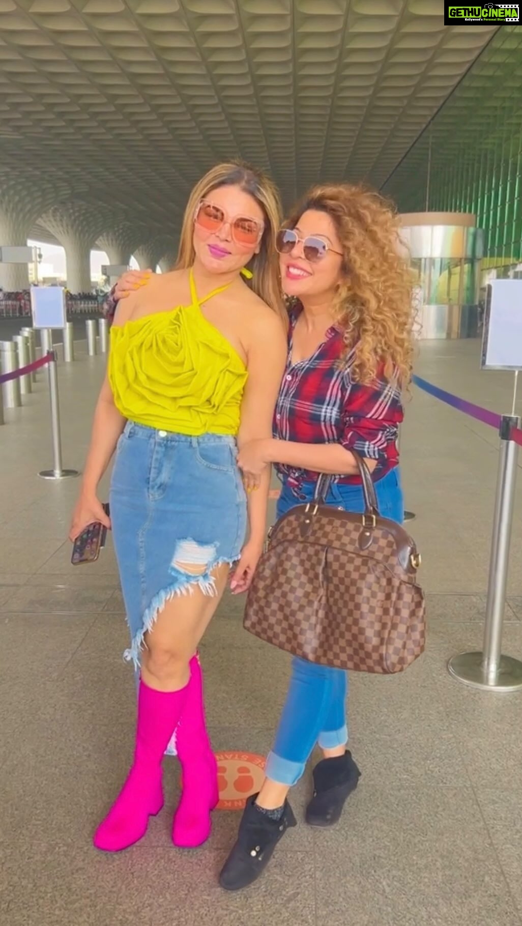 Rakhi Sawant Instagram - 💞 . . . . #rakhisawant #rajshreemore Mumbai, Maharashtra