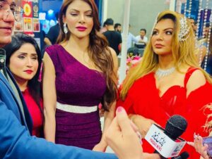 Rakhi Sawant Instagram - Rakhi Sawant and Some Local With Eman Umar In Dubai Night Event it’s a very nice Event in UAE 🇦🇪 #emanumar09 #instagram #instagramreels #facebook #facebookreels