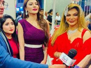 Rakhi Sawant Instagram - Rakhi Sawant and Some Local With Eman Umar In Dubai Night Event it’s a very nice Event in UAE 🇦🇪 #emanumar09 #instagram #instagramreels #facebook #facebookreels