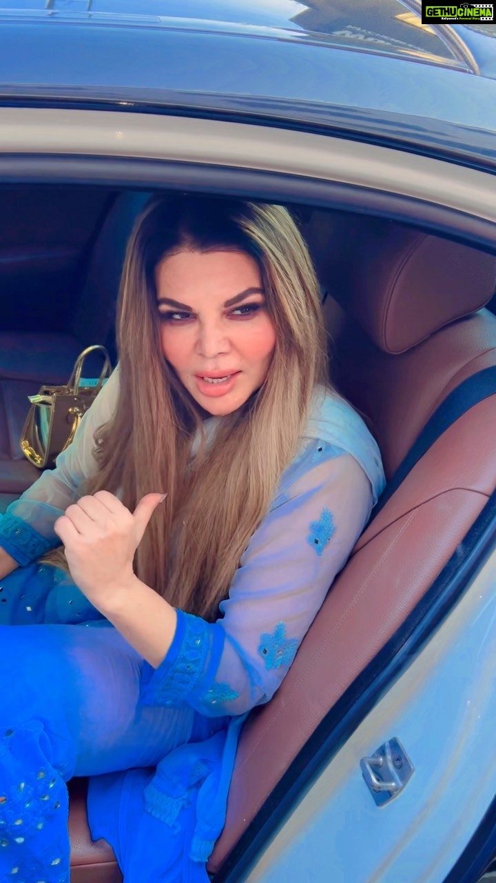 Rakhi Sawant Instagram - @rakhisawant2511 😍