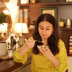 Rasika Dugal Instagram – Eid Mubarak 🌙
May you have your Sheer Khurma and eat it too 😀
.
.
.
Thank you for this most comfy outfit @truebrowns!

#EidMubarak #Eid2023 #Eid