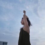 Rasika Dugal Instagram - Some Mondays you feel you can conquer the world......... by simply lazing around 😄 #Monday #MondayMood