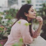 Rasika Dugal Instagram - When all your holiday plans get cancelled... the terrace is your best option 🤣. #LifeOfAnActor #Friday #TGIF #CancelledPlans