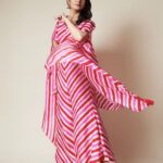 Rasika Dugal Instagram - 🌸💕 Outfit: @pinkcitybysarika Jewellery: @pinklanebyrashi HMU: @mayura_makeup_hair Styling: @who_wore_what_when 📸: @thefirstclik