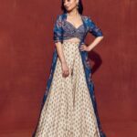Rasika Dugal Instagram - 🦋 Outfit: @label_anushree Jewellery: @sangeetaboochra HMU: @mayura_makeup_hair Styling: @who_wore_what_when 📸: @thefirstclik #OOTD
