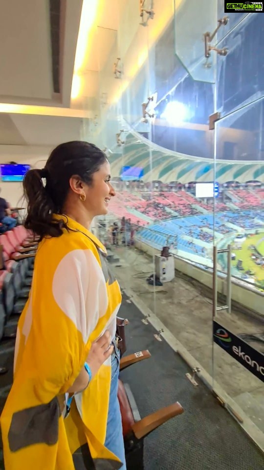 Rasika Dugal Instagram - The adrenaline of watching a match live!... Topped with LSG ka #GazabAndaz 🏏 A super start and more to come! #LucknowSuperGiants #LSG #LSGBrigade @lucknowsupergiants