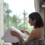 Rasika Dugal Instagram - Does everyone have a corner that allows you to laze and helps you get the work done at the same time! #Thursday #ThursdayVibes #ThursdayThoughts