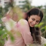 Rasika Dugal Instagram - When all your holiday plans get cancelled... the terrace is your best option 🤣. #LifeOfAnActor #Friday #TGIF #CancelledPlans