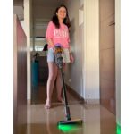 Rasika Dugal Instagram – I can safely say the Dyson was my most cherished lockdown buddy 😄… and now am thrilled to get my hands on the all new Dyson V15 Detect. 

A powerful vacuum with dust detect technology. The laser in the V15 helps detect microscopic dust which might get missed during traditional cleaning & helps me maintain my house for a much longer time.

From one cleanliness freak to another… don’t  miss out on this one!

@dyson_india 
#DysonV15
#DysonIndia
#DysonHome
#Gifted