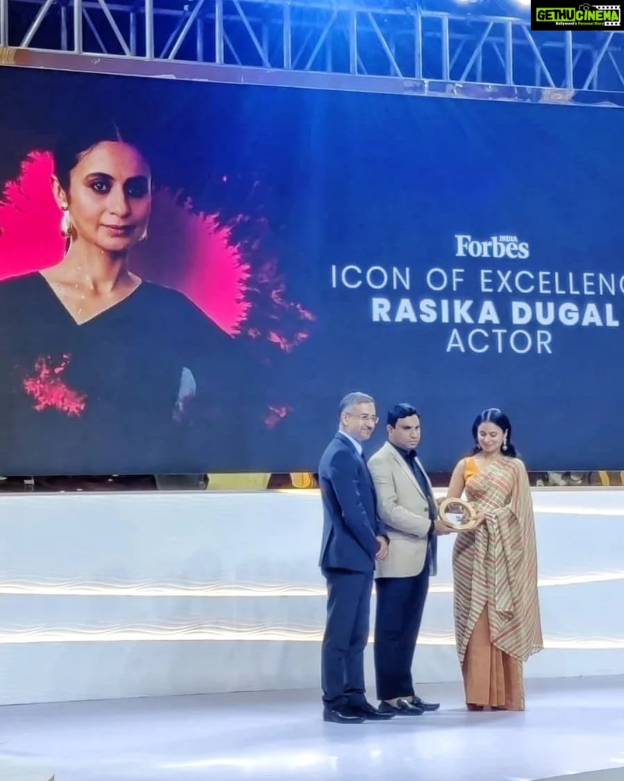 Rasika Dugal Instagram - An excellent evening 😊. Thank you for the honour @forbesindia.#IconOfExcellence #TycoonsOfTomorrow
