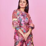 Rasika Dugal Instagram - All things pink 🌸 Outfit: @ridhimehraofficial Jewellery: @minerali_store HMU: @mayura_makeup_hair Styling: @who_wore_what_when Fashion team: @d.shubham_j 📸: @sagarmohite96 #OOTD