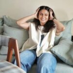 Rasika Dugal Instagram – Some days are for sitting on the couch and talking nonsense 😆

#Tuesday #TuesdayThoughts