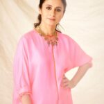 Rasika Dugal Instagram – 🩷🩷 

Outfit: @raw_mango 
Jewellery: @amrapalijewels 
HMU: @mayura_makeup_hair 
Styling: @who_wore_what_when 
📸: @rohnpingalay