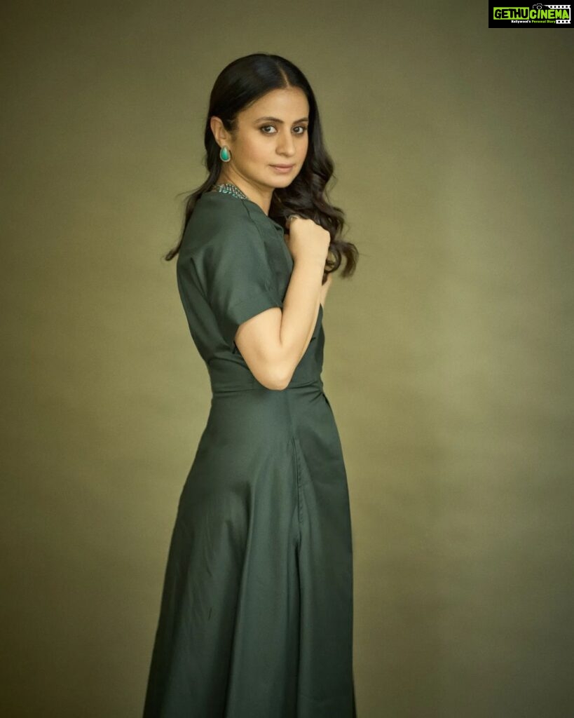 Rasika Dugal Instagram - 🍀 Styling: @dhruvadityadave Outfit: @cord.in Jewellery: @silverstreakstore Shoes: @thecaistore Hair styling: @seemaaofficial MUA: @mayura_makeup_hair 📸: @gohil_jeet
