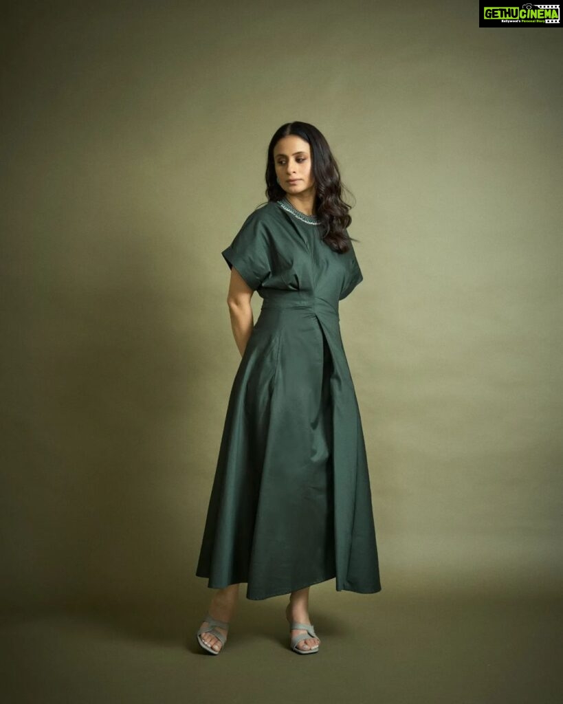 Rasika Dugal Instagram - 🍀 Styling: @dhruvadityadave Outfit: @cord.in Jewellery: @silverstreakstore Shoes: @thecaistore Hair styling: @seemaaofficial MUA: @mayura_makeup_hair 📸: @gohil_jeet