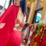 Reema Vohra Instagram - 💥💥I'm not the meek and obedient type.💥💥 @rinkuworah . . . . . . . . . . . . . . . . . . . . . . . . . . . . . . . . . . . . . . #backless #backlessblouse #backlesssaree #backopen #sexyback #curvy #voluptous #redblouse #redsaree #redsatin #satin #satinsaree #satinsarees #satinblouse #waist #waistline #dubai #muscat #bootyworkout #hugebooty #oman #canadaindians #dubaimallu #usindians #nri #tamilgirl #mallugramers #hips #indiangirl #usagirl . . . . . . . . . . . . . . . . . . . . . . . . . . . . . . . . . . . . . .