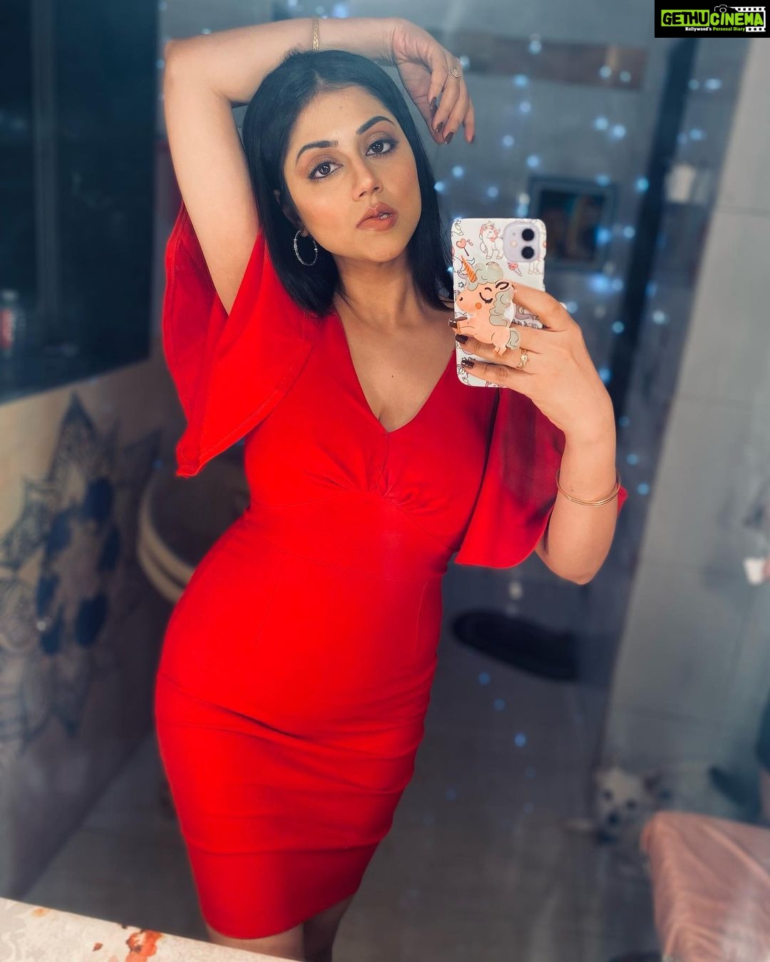 Reema Vohra Instagram - π
He says I'm beautiful as a red tomato.π
@rinkuworah Lipstick by :- @justherbsindia . . . . . . . . . . . . . . . . . . . . . . . . . . . . . . . . . . . . . . #reddress #redhot #hot #latino #latina #latingirl #sassy #hotfigure #beautifulindiangirl #indianactress #hotdress #sundayfunday #sundayvibes #spanish #spanishgirl #banglorediaries #beautyinred #latinainfluencer #dubailifestyle #muscatoman #omani #sundaydate #hotlegs #hotheels #prettyinred #hotred #usagirl #miamigirls #californiagirl #canadagram . . . . . . . . . . . . . . . . . . . . . . . . . . . . . . . . . . . . . .